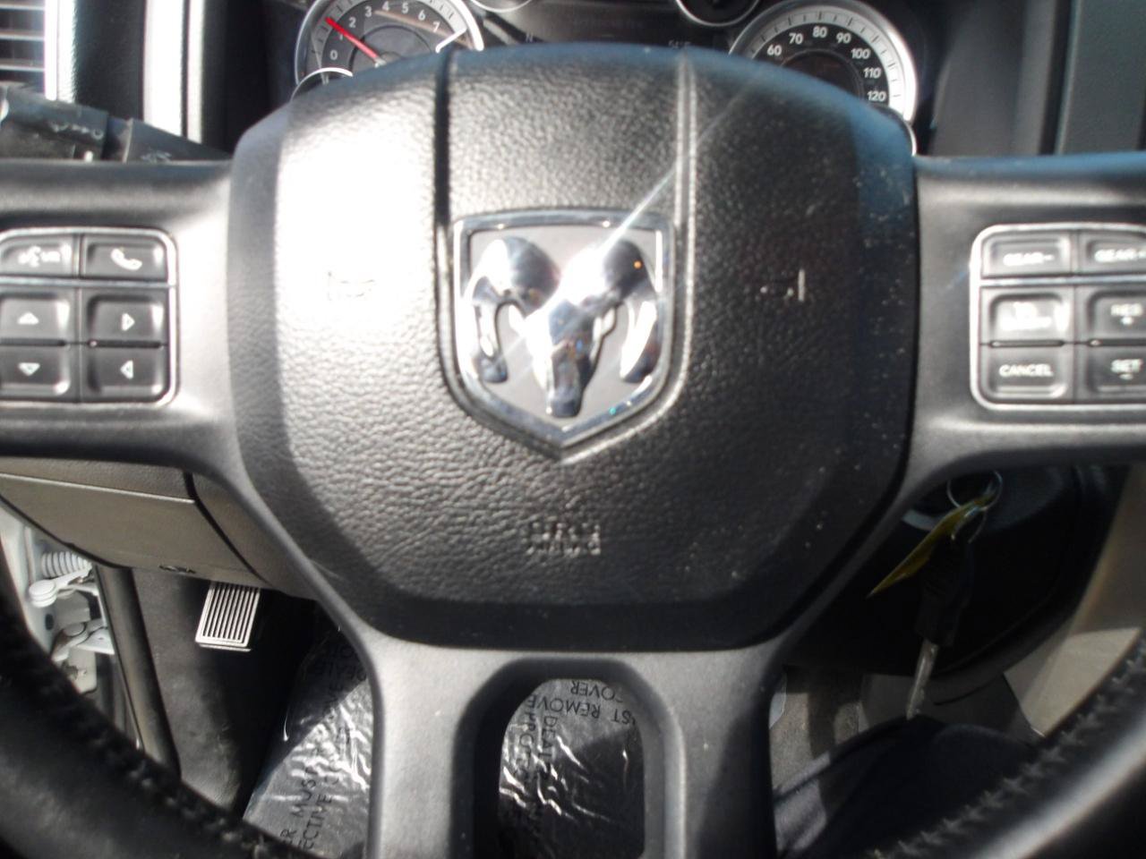 Used 2015 RAM 1500 SLT AWD/4WD image 20