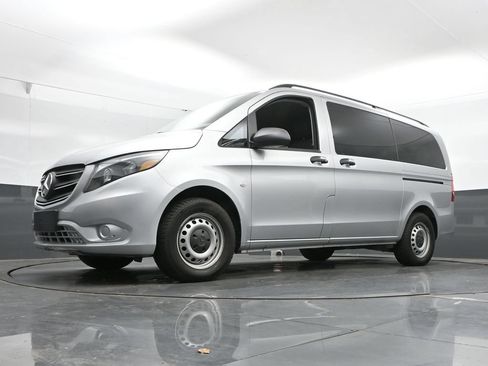 Used 2023 Mercedes-Benz Metris Passenger image 47
