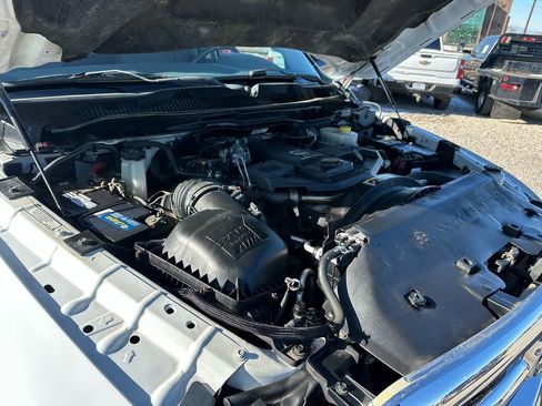 Used 2015 RAM 3500 SLT w/ Cold Weather Group image 39
