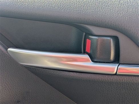 Used 2024 Toyota Camry SE image 33
