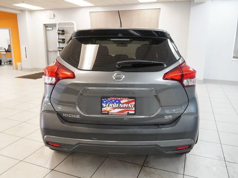 Used 2019 Nissan Kicks SR FWD image 8