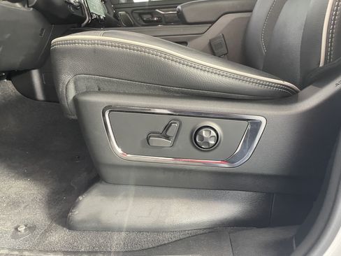 Used 2025 RAM 1500 Limited AWD/4WD image 14