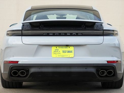 Used 2025 Porsche Panamera image 11
