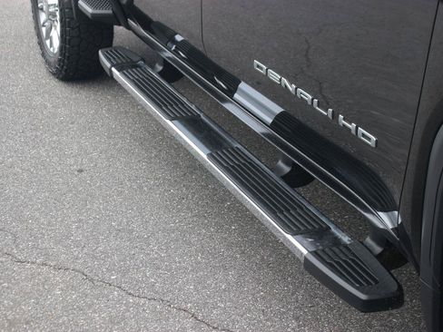 Used 2023 GMC Sierra 2500 Denali AWD/4WD image 10