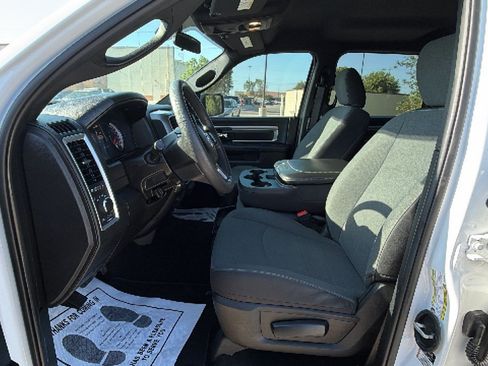 Used 2024 RAM 1500 Warlock RWD image 11