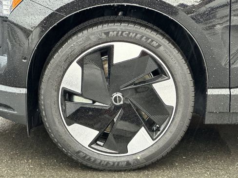 New 2026 Volvo EX30 Ultra w/ Climate Package image 11