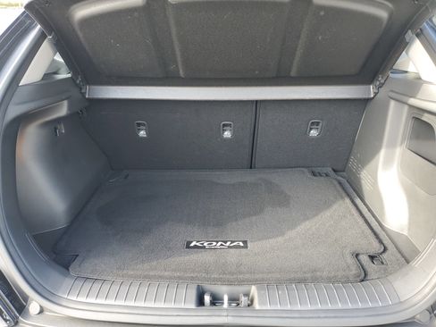 Used 2023 Hyundai Kona SE w/ Cargo Package image 16