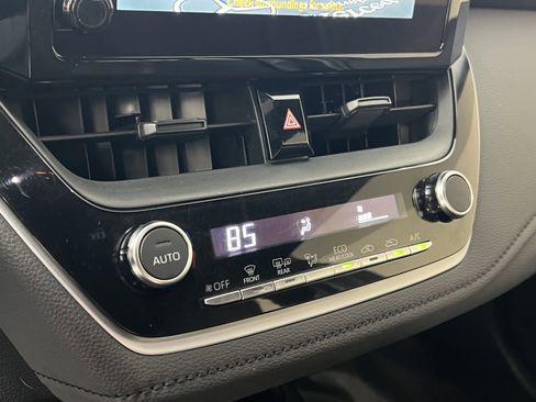 Used 2023 Toyota Corolla SE image 29