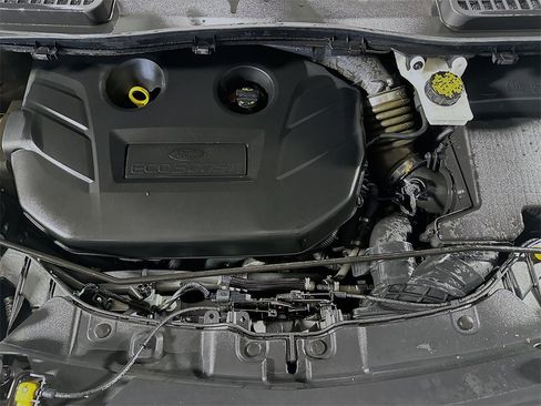 Used 2017 Ford Escape SE w/ Equipment Group 201A image 31