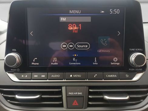 Used 2025 Nissan Altima 2.5 SV FWD image 20