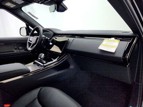 New 2026 Land Rover Range Rover Sport SE image 13