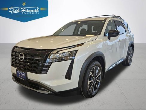 New 2026 Nissan Pathfinder Platinum w/ Cargo Package image 1