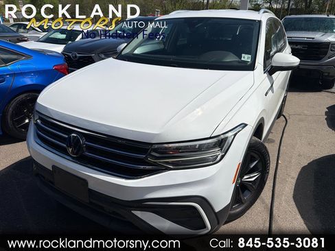 Used 2022 Volkswagen Tiguan SE AWD/4WD image 1