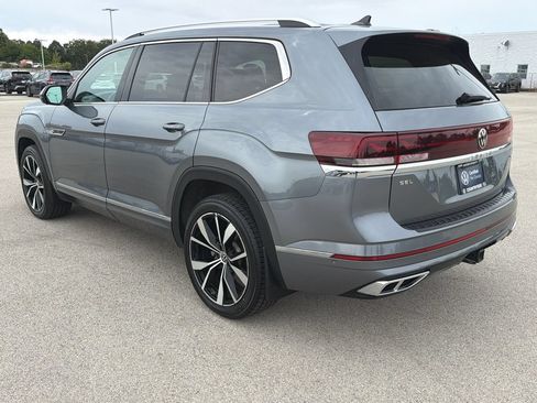 Certified 2024 Volkswagen Atlas SEL Premium R-Line AWD/4WD image 4