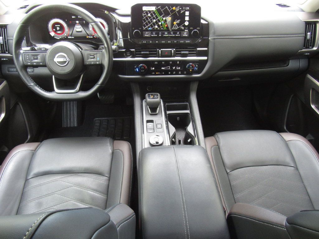 Used 2025 Nissan Pathfinder Platinum AWD/4WD image 34