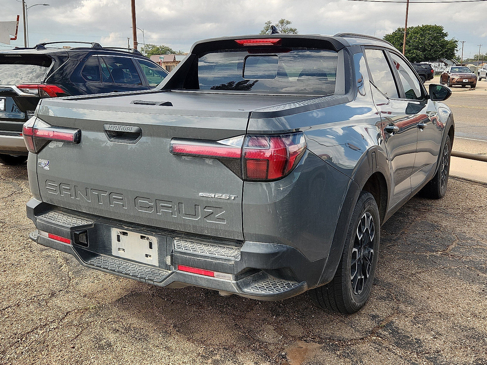 Used 2023 Hyundai Santa Cruz SEL Premium AWD/4WD image 3