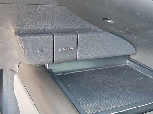 Used 2022 Toyota Camry LE image 28