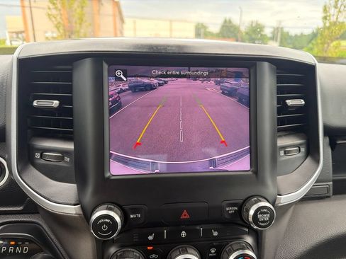 Used 2020 RAM 1500 Big Horn AWD/4WD image 30