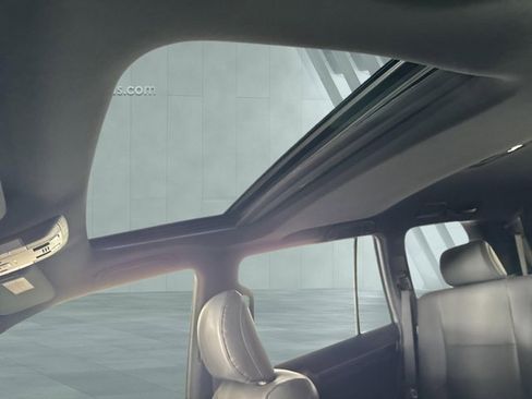 Used 2020 Lexus GX 460 Premium w/ Premium Package image 22