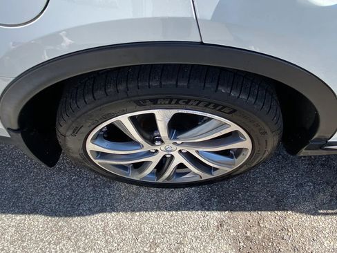 Used 2017 INFINITI QX50 2WD w/ Premium Plus Package image 23