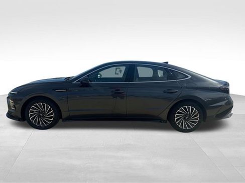 Used 2025 Hyundai Sonata SEL FWD image 6