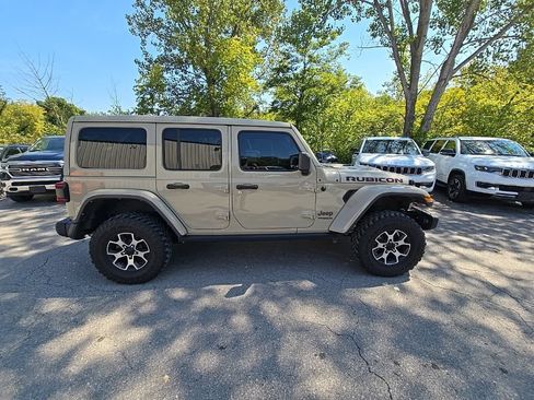 Used 2022 Jeep Wrangler Unlimited Rubicon w/ Steel Bumper Group AWD/4WD image 9