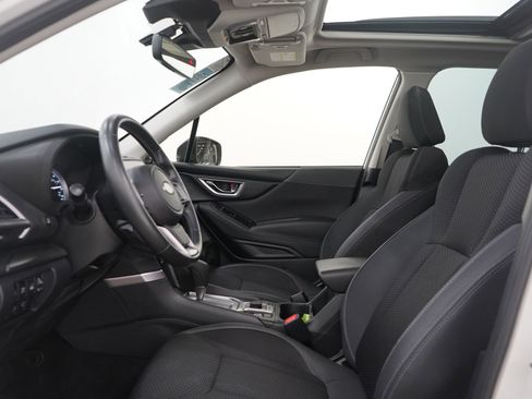 Used 2023 Subaru Forester Premium image 24