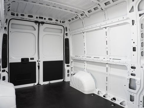 Used 2025 RAM ProMaster 2500 w/ Safety Group image 13