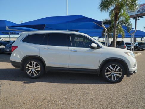 Used 2018 Honda Pilot Elite image 4