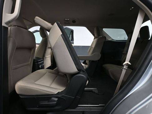 Used 2022 Ford Explorer XLT RWD image 32
