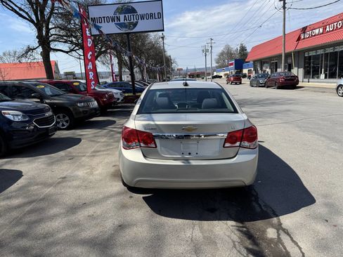 Used 2016 Chevrolet Cruze LT image 6