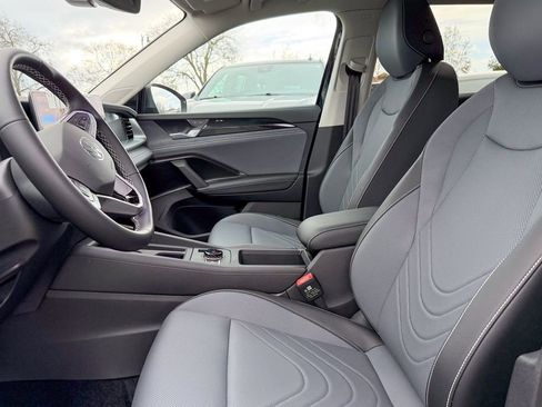 New 2026 Volkswagen Tiguan SE image 12