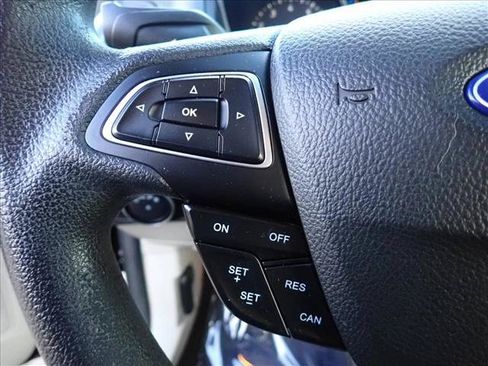 Used 2017 Ford Focus SE FWD image 13