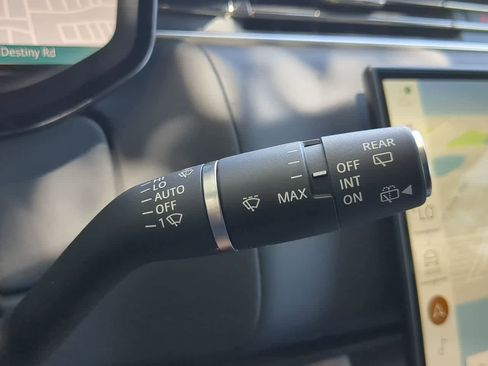 New 2025 Land Rover Range Rover Long Wheelbase SE AWD/4WD image 28
