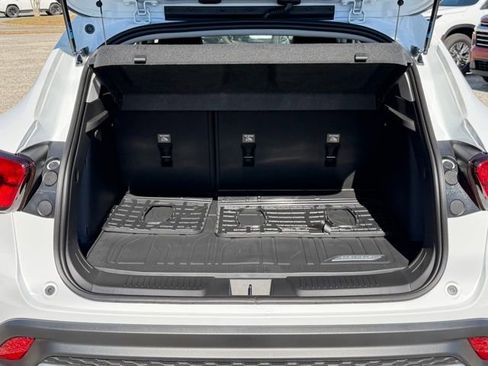 New 2026 Chevrolet Trax LT w/ LT Convenience Package image 24