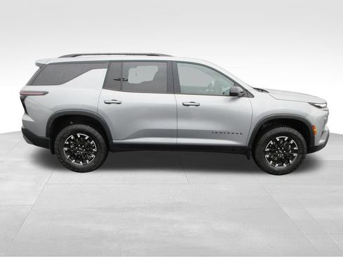 Certified 2025 Chevrolet Traverse Z71 w/ LPO, Floor Liner Package AWD/4WD image 6