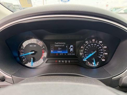 Used 2015 Ford Fusion SE FWD image 22