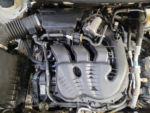 Used 2019 Jeep Cherokee Limited AWD/4WD image 30