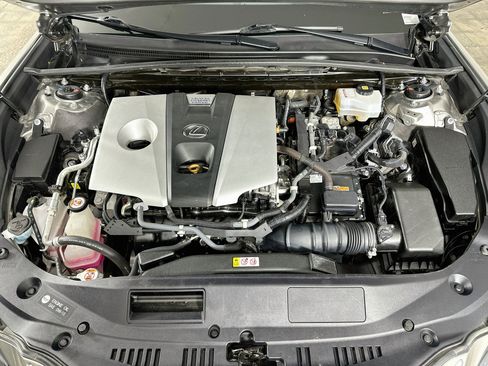 Used 2019 Lexus ES 300h Ultra Luxury FWD image 34