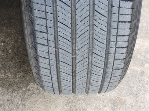 Used 2020 Chevrolet Equinox LS image 11