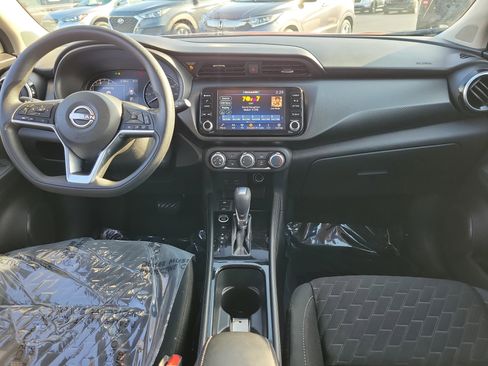 Certified 2023 Nissan Kicks SV image 9