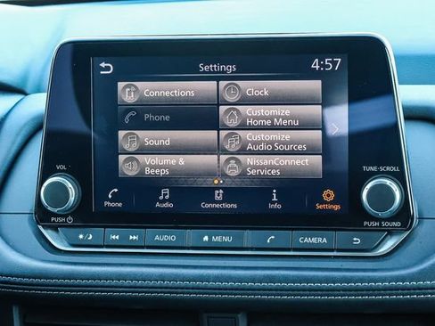 Used 2024 Nissan Rogue SV FWD image 15