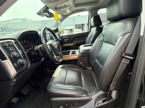 Used 2018 Chevrolet Silverado 1500 LTZ w/ Sport Package AWD/4WD image 9