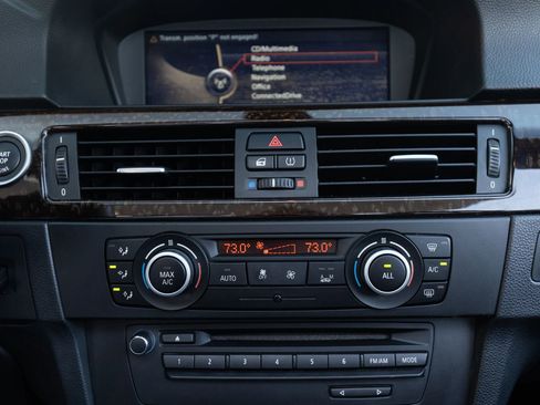 Used 2013 BMW M3 Convertible image 38