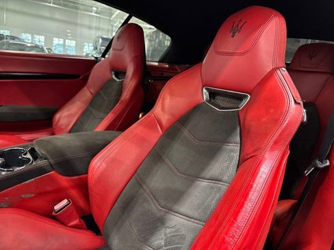 Used 2014 Maserati GranTurismo Sport image 23