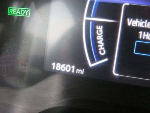 Certified 2025 Toyota Corolla SE image 40