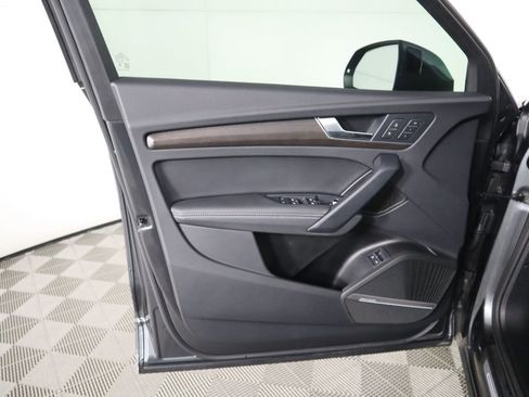 Certified 2025 Audi Q5 e Premium Plus w/ Premium Plus Package image 25