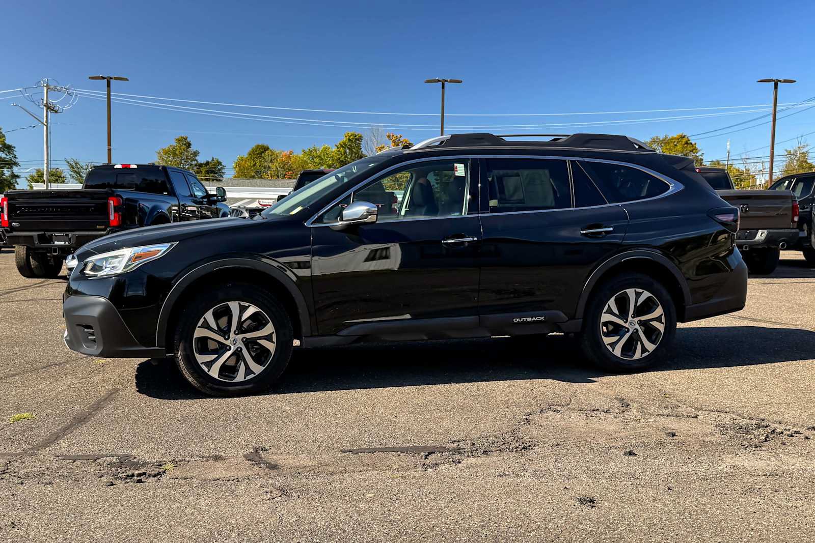 Certified 2022 Subaru Outback Touring AWD/4WD image 6