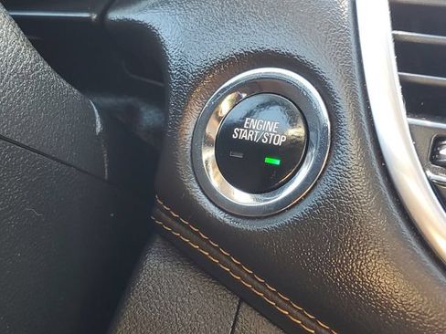 Used 2018 Chevrolet Trax Premier FWD image 20