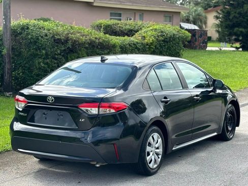 Used 2021 Toyota Corolla LE FWD image 3